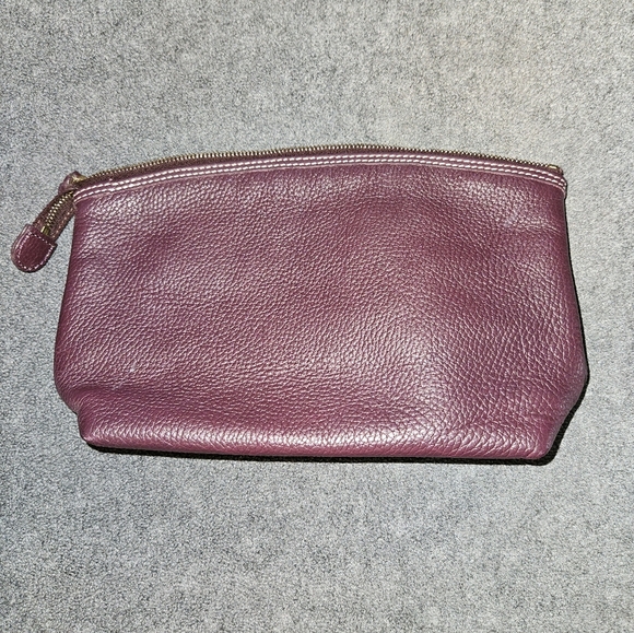 Dooney & Burke Burgandy Men's Toiletry Bag with Textured Finish - Picture 10 of 15